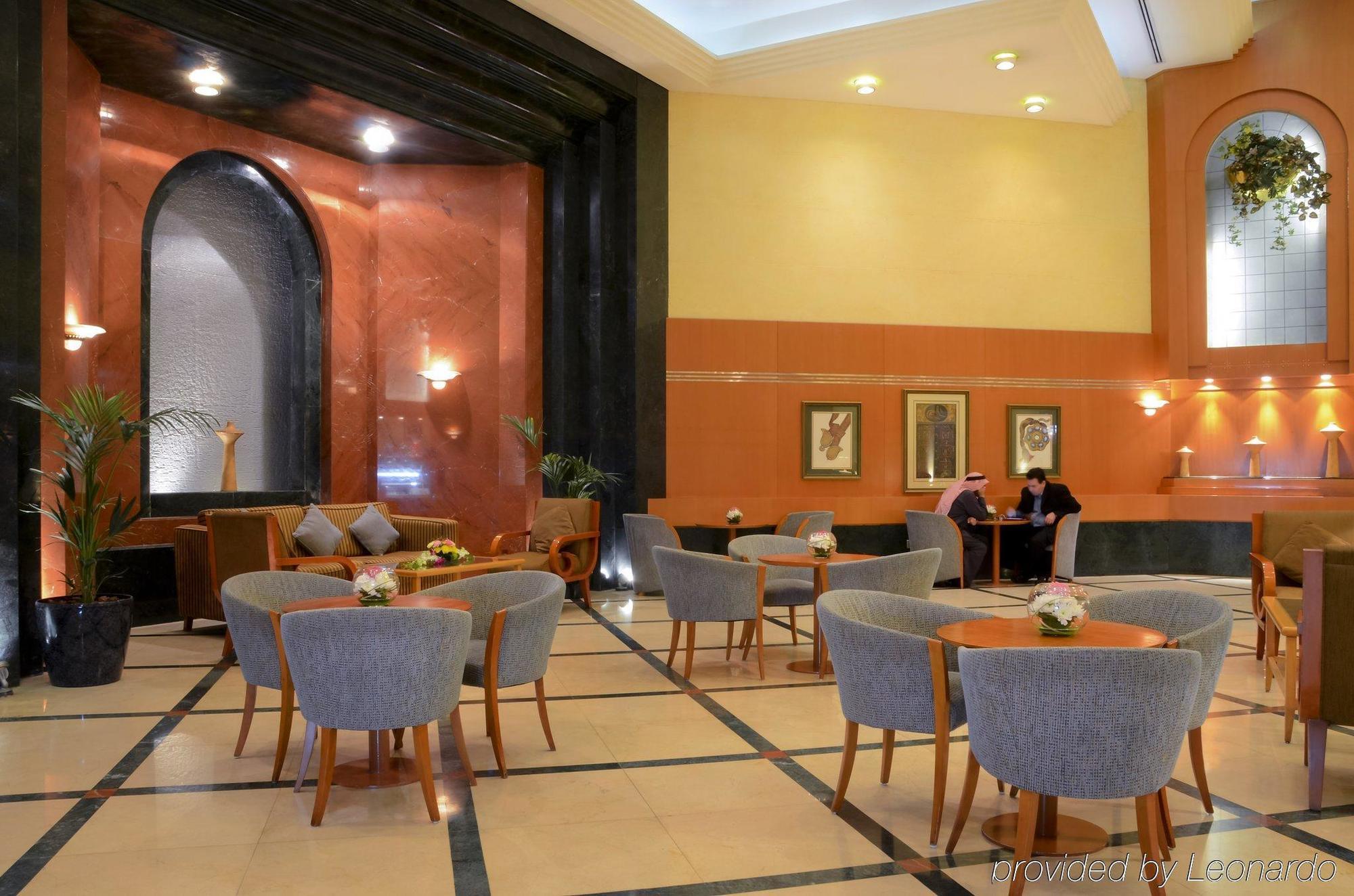Swiss-Belhotel Sharjah Interno foto