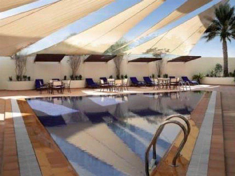 Swiss-Belhotel Sharjah Esterno foto