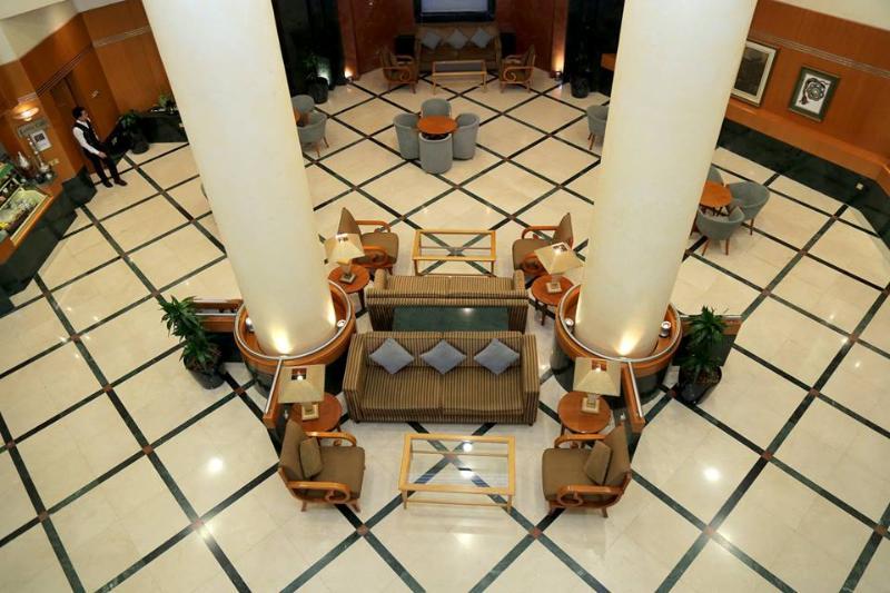Swiss-Belhotel Sharjah Esterno foto