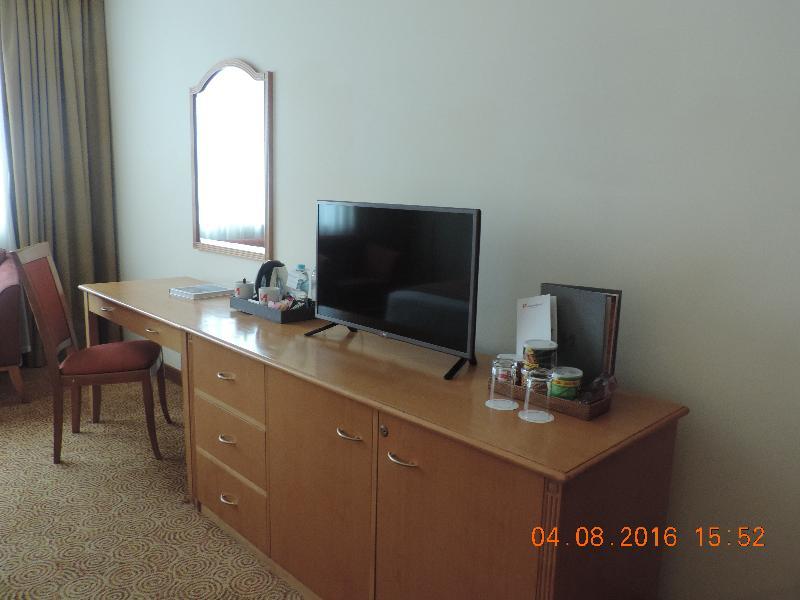 Swiss-Belhotel Sharjah Esterno foto