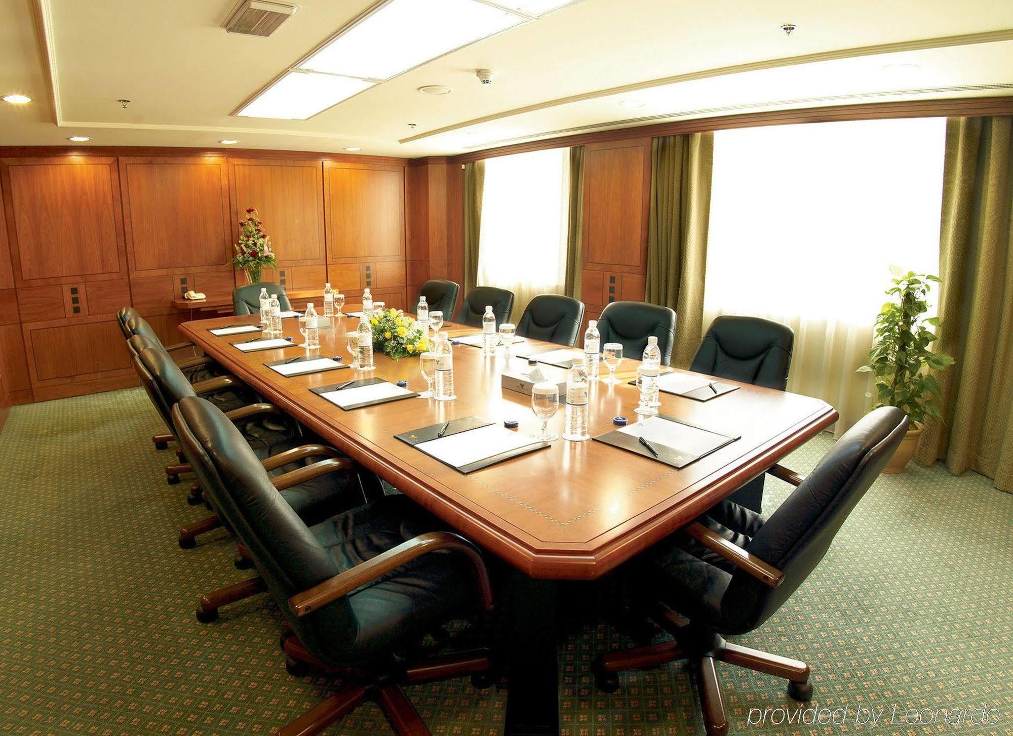 Swiss-Belhotel Sharjah Affari foto