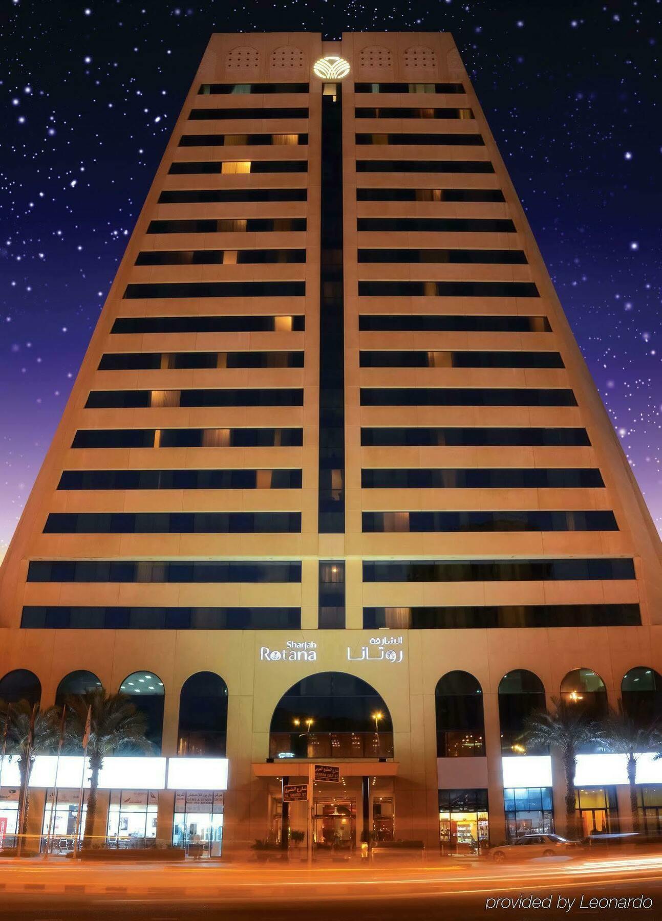 Swiss-Belhotel Sharjah Esterno foto