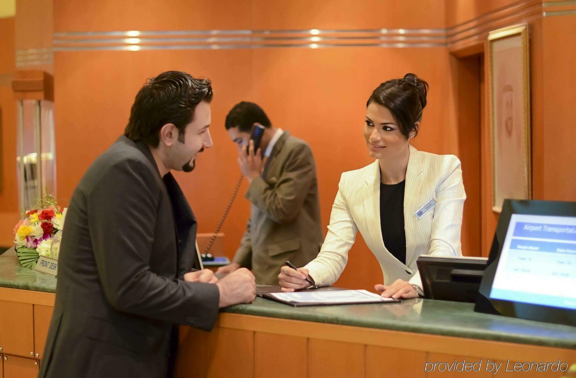 Swiss-Belhotel Sharjah Esterno foto